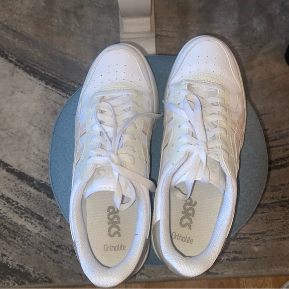 ASICS Women's White and Tan Sneakers - Picture 7 of 11